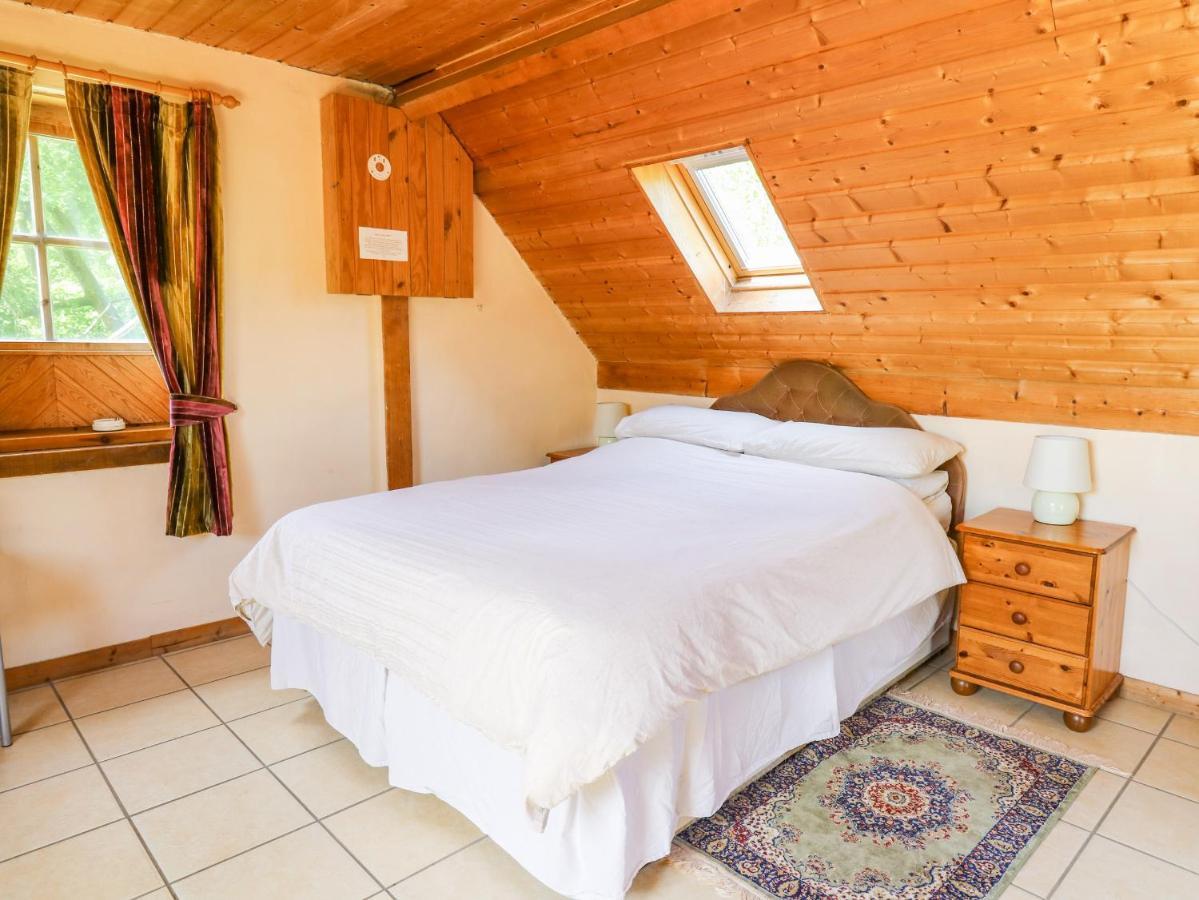The Loft Apartment Llangunllo Exterior photo